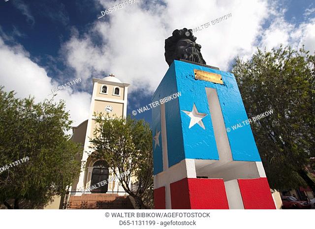 Puerto Rico, North Coast, Karst Country, Lares, town church and Puerto Rican monument