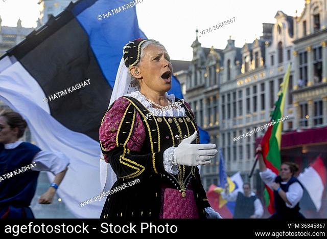 Illustration picture shows a woman singing, during.................. the 'Ommegang Oppidi Bruxellensis' historical parade in the city center of Brussels