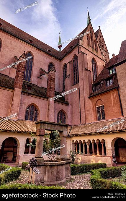 Fountain and cloister of the church Saint-Pierre-le-Jeune protestant. Strasbourg, Alsace, France