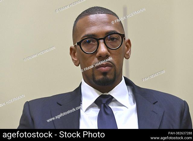 Jerome BOATENG in the courtroom. Single image, trimmed single motif, portrait, portrait, portrait. appeals process. Criminal proceedings against Jerome B