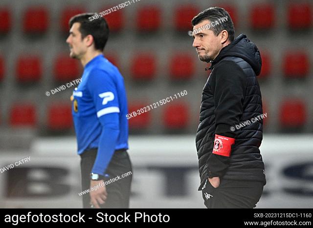 Headcoach Gregory Proment of FC Seraing pictured during a soccer game between SV Zulte Waregem and Seraing during the 16 th matchday in the Challenger Pro...