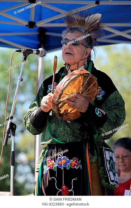 CANADA, BRAMPTON, 23.06.2012, Gary SOUX Chief of the Mississauga New Credit First Nations offers a special prayer at a pow-wow during National Aboriginal Day...