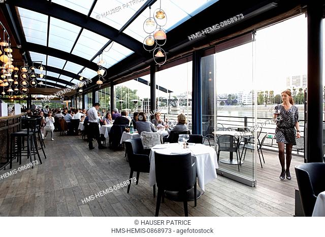 France, Hauts de Seine, Levallois Perret, O Restaurant, fitted out on a barge on the Seine