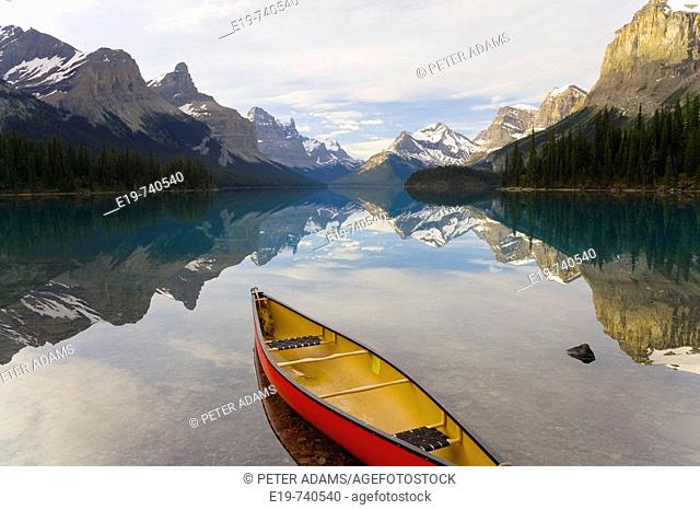 Canoe, Lake Maligne near Jasper, Jasper National Park, Alberta, Canada
