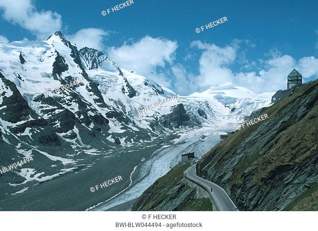 Pasterze glacier and Grossglockner, with 3798 m the highest mountain in Austria, Austria, Hohe Tauern NP