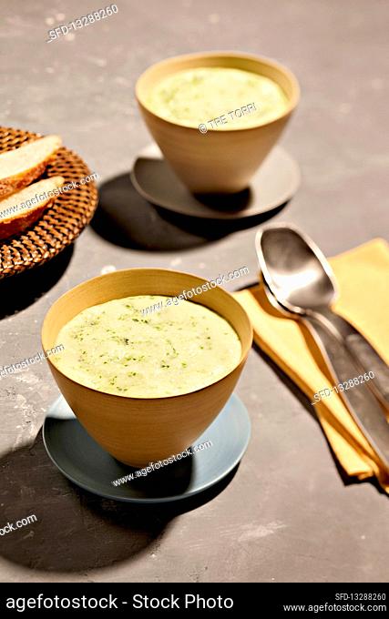 Sunny cream of herb soup