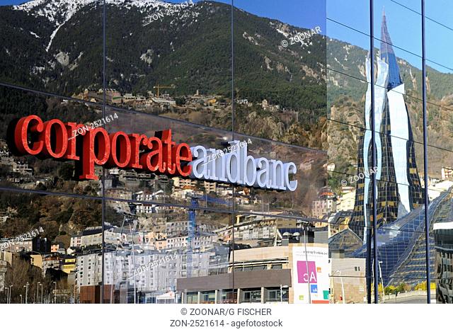 Teilansicht des Hauptsitzes der Andbank in Escaldes-Engordany, Andorra La Vella, Fürstentum Andorra / Partial view of the Andbank headquarters in...
