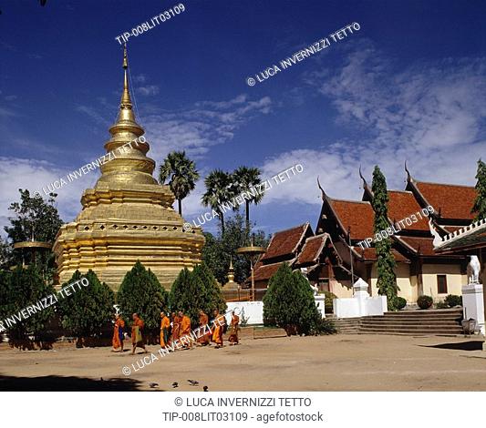 Wat Phra That Si Chom Thong, in the Chiang Mai valley, Thailand