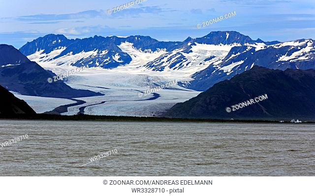 Der Columbia Gletscher im Shoup Bay State Marine Park in Alaska