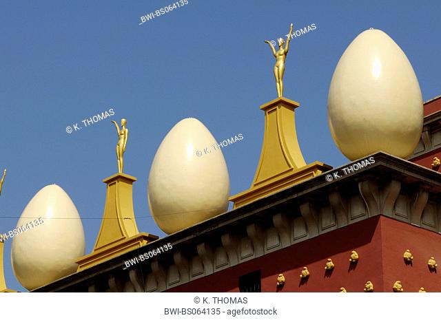 Salvatore Dali Museum with eggs of pidgeons on the top, Gerona, Spain, Catalania, Figueres