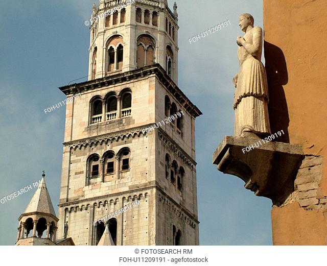 Modena, Emilia-Romagna, Italy, Europe, Torre Ghirlandina in the town of Modena