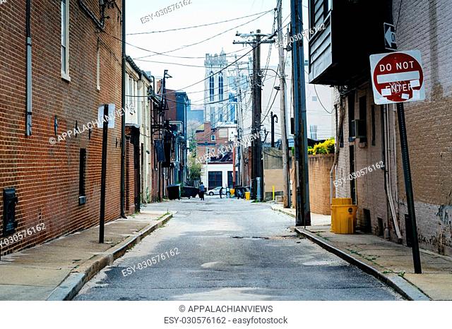 Narrow alley in Midtown-Belvedere, Baltimore, Maryland