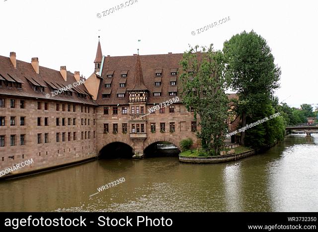 historische Altstadt Nürnberg - Heilig-Geist-Spital an der Pegnitz, Bayern, Deutschland