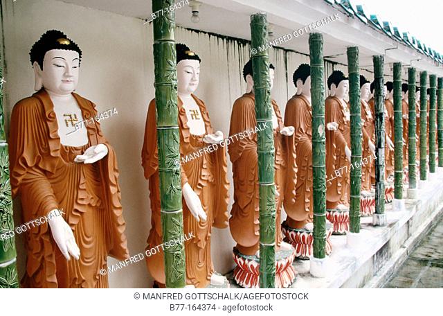 Ten thousand Buddhas pagoda. Kek Lok Si Temple. Penang. Malaysia
