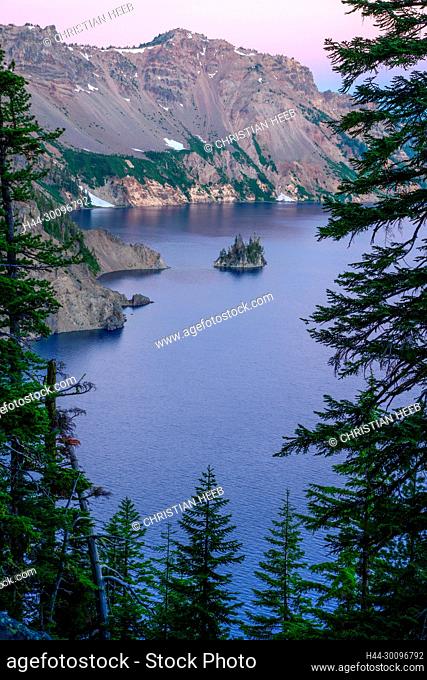 USA, Oregon, Crater Lake National Park, Wizard Island