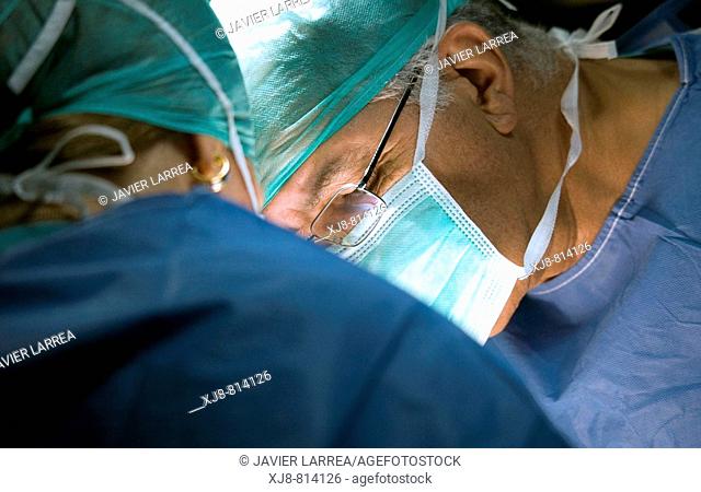 Surgeons. Hospital Universitario de Gran Canaria Doctor Negrin, Las Palmas de Gran Canaria. Canary Islands, Spain