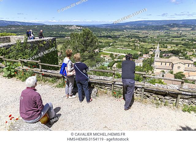 France, Vaucluse, regional natural reserve of Luberon, Bonnieux, panoramic view since the belvedere Lou Badareù