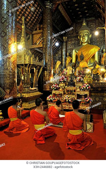 novice monks at Buddhist temple Wat Xieng Thong, Luang Prabang, Laos, Southeast Asia