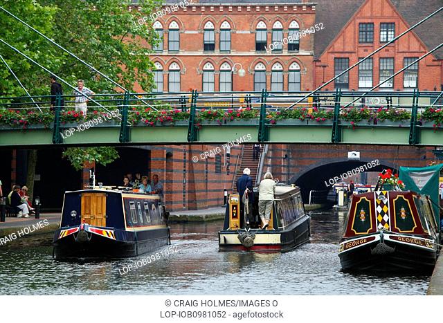 England, West Midlands, Birmingham. Barges on the canal near Brindleyplace and Broad Street