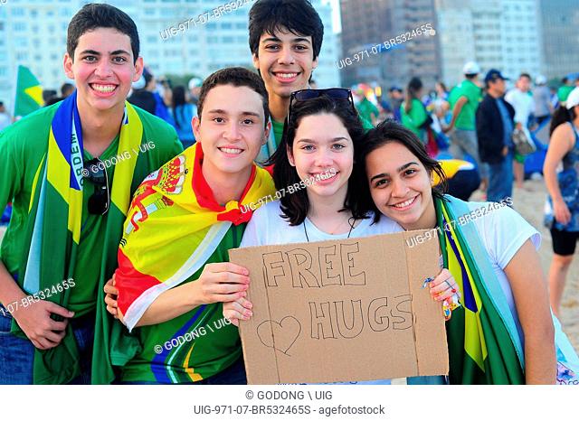 Rio de Janeiro, World Youth Day 2013, Pilgrims on Copacabana beach, Free hugs