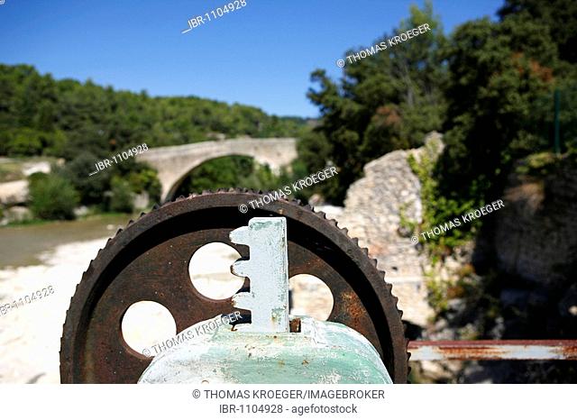 Old water barrage on L'Ouvèze River near Entrechaux, Provence, France, Europe