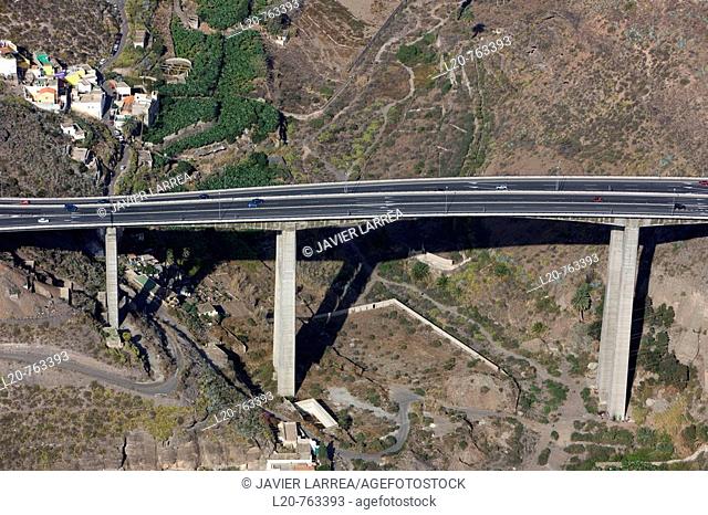 Bridge, autovia Jinamar-Tamaraceite (highway), Barranco de Guinguaba, Las Palmas de Gran Canaria, Gran Canaria, Canary Islands, Spain