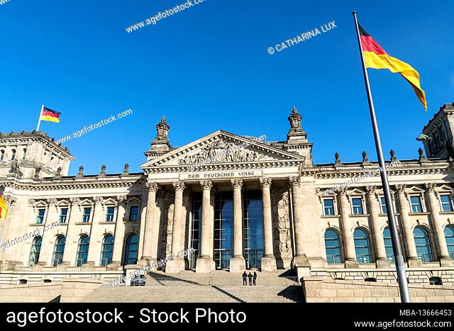 Berlin, Tiergarten, Reichstag building, flags