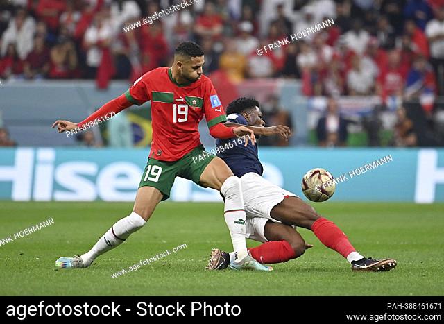 EN-NESYRI Youssef (MAR), action, duels versus TCHOUAMENI Aurelien (FRA). Semi-final, semi-final game 62, France (FRA) - Morocco (MAR) 2-0, on December 14th