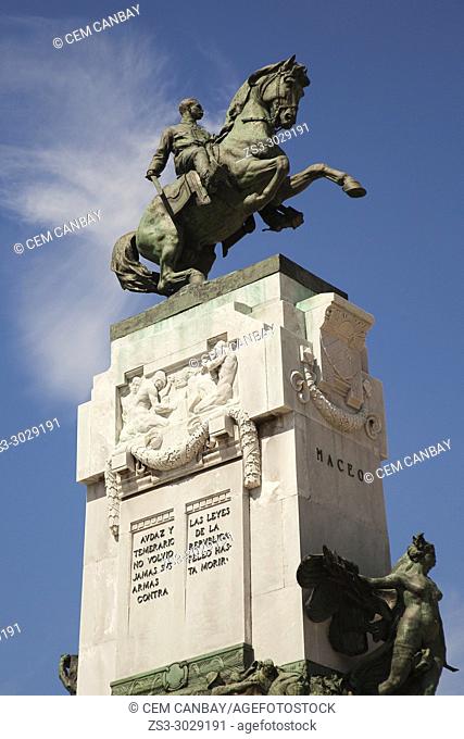 Statue of Antonio Maceo, General of the Cuban Army of Independence and Cuban patriot in Vedado district at the Malecon, Havana, La Habana, Cuba, Central America