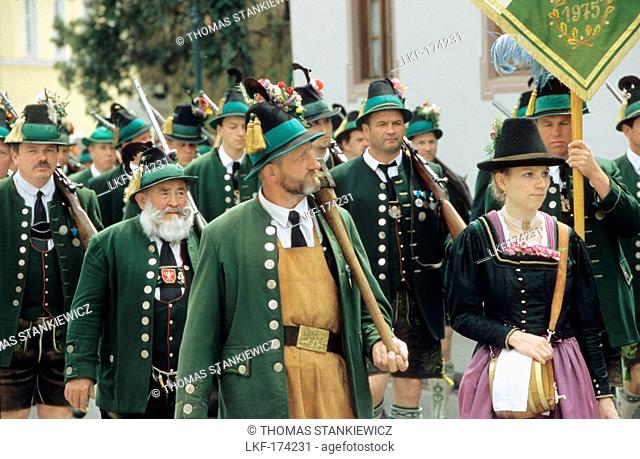 Bavarian mountain brigade, Procession of Mountain Riflemen in traditional costume, regional costume, Gebirgsschuetze, Upper Bavaria, Bavaria, Germany