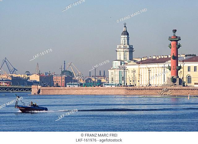 River Neva and Vassiljevski island. The tower in the middle marks the art chamber, the red column is one of the two Rostra columns, Saint Petersburg, Russia