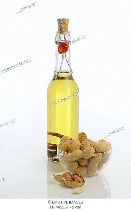 Peanut oil and peanuts