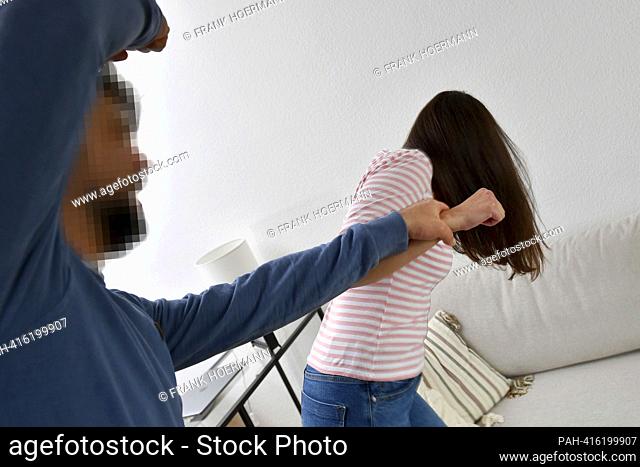 Domestic violence: almost 160, 000 victims last year Violent assaults within one's own four walls: This is happening more and more often in Germany