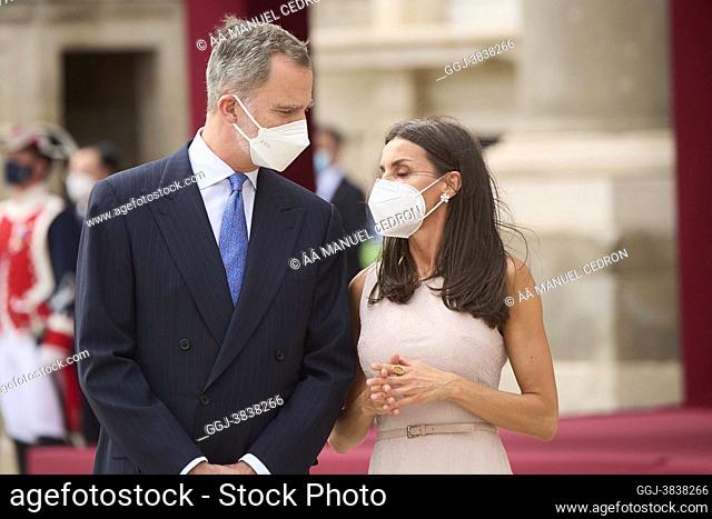 King Felipe VI of Spain, Queen Letizia of Spain attends the Official Reception to Korean President Moon Jae-In and wife, Kim Jung-sook at Royal Palace on June...