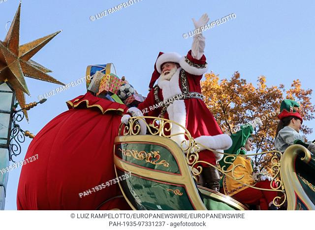 Central Park West, New York, USA, November 23 2017 - Santa Claus attends the 91st Annual Macy's Thanksgiving Day Parade today in New York City