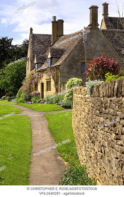 England, Gloucestershire, Cotswolds, Chipping Campden, Cotswold cottages