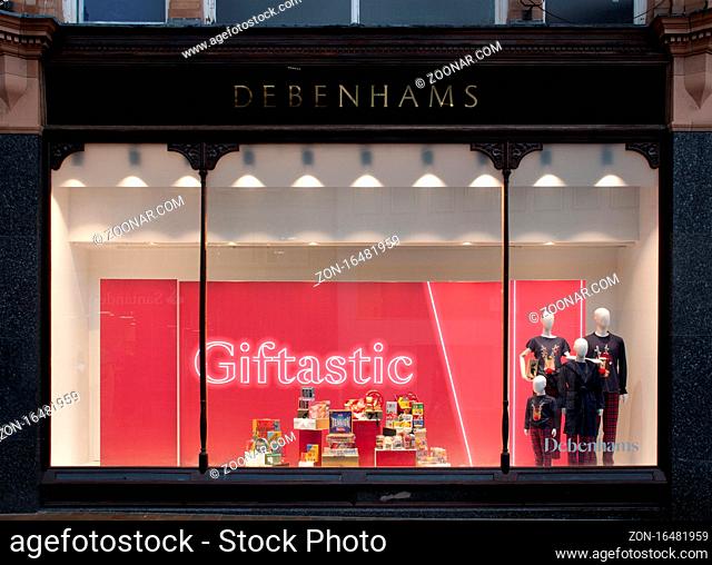 leeds, west yorkshire, United Kingdom: 18 september 2020: Display of gift ideas in debenhams department store window in Kirkgate leeds
