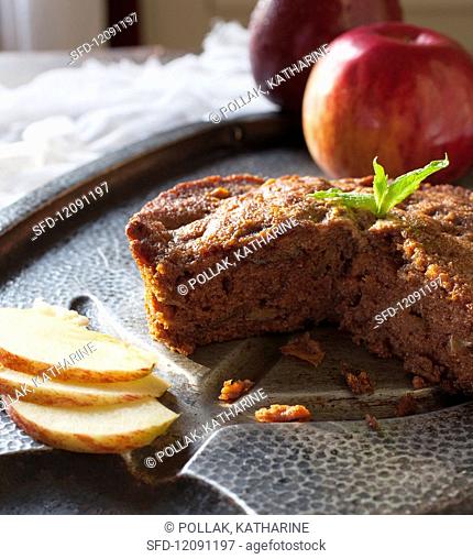 Polish apple cake without butter, sliced (close-up)