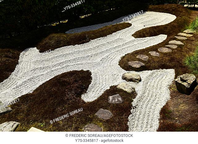 A Zen garden at the Zuiho-in Zen Buddhist temple, a sub-temple of the Daitoku-ji temple complex in Kyoto, Japan, Asia