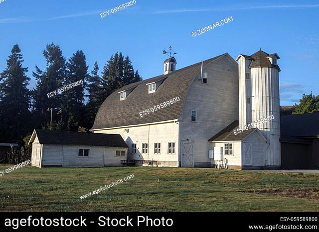 An early morning photo of the Artisan Barn in the palouse region of eastern Washington