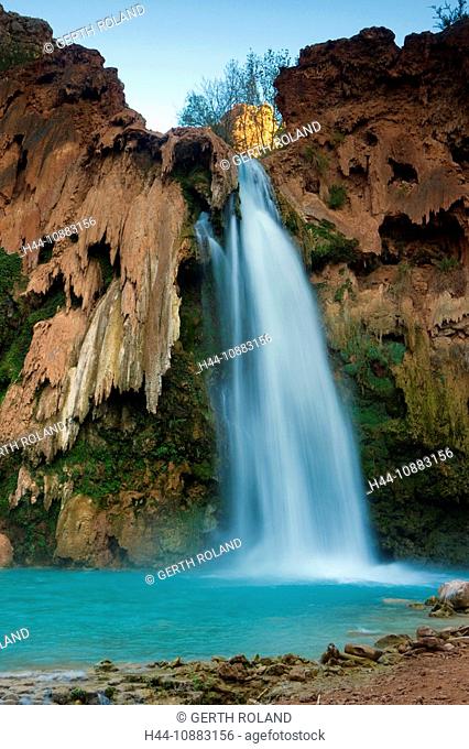 Havasu Falls, USA, Amerika, Vereinigte Staaten, Arizona, Grand Canyon Nationalpark, Tal, Fluss, Wasserfall, Felsen, Tuffstein