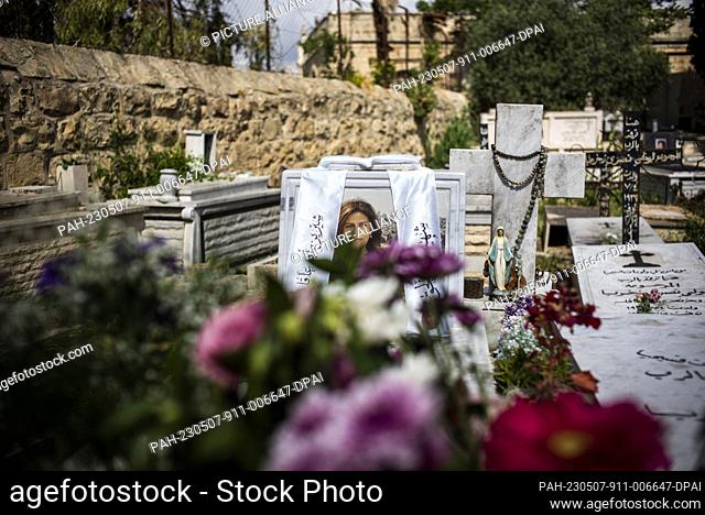 07 May 2023, ---, Jerusalem: Grave of the late Shireen Abu Akleh, Al-Jazeera journalist who was killed in Nablus while on a reporting mission