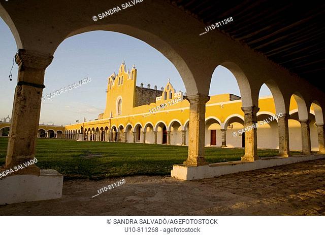 Convento San Antonio de Padua S.XVI , Izamal , Mexico