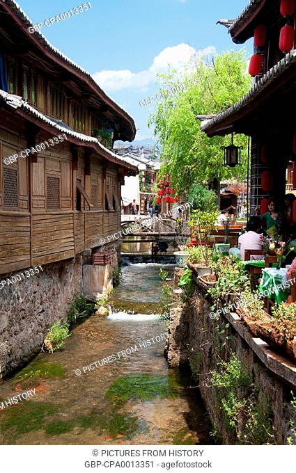 China: Pretty streams run through the heart of Lijiang Old Town, Yunnan Province