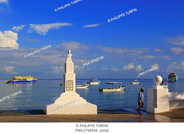 Mexico, Quintana Roo, Cozumel Island. San Miguel de Cozumel. Doctor Adolfo Rosado salas monument