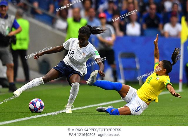 Viviane Asseyi (France) (18) with Ball - Debinha (Brazil) (9) scored to block the ball, 23/06/2019, Le Havre (France), Football, FIFA Women's World Cup 2019