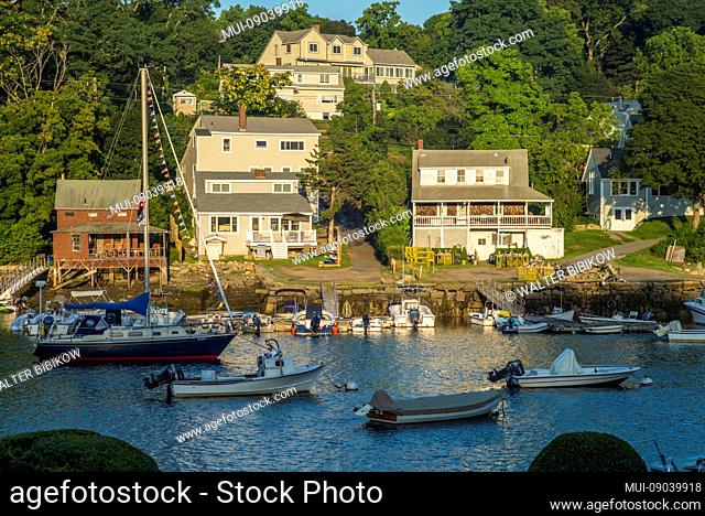 USA, New England, Massachusetts, Cape Ann, Gloucester, Annisquam Village, Lobster Cove, sunset