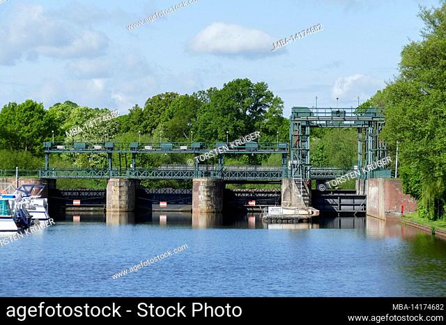 Ritterhuder lock, Hamme, Ritterhude, Osterholz district, Lower Saxony, Germany, Europe