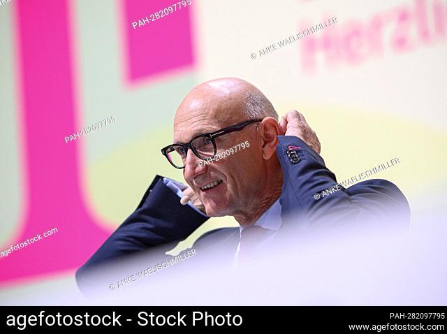 Timotheus Tim HOETTGES (Höttges) (CEO, Management Chairman). Annual General Meeting of Deutsche Telekom AG, on April 7th, 2022 in Bonn/ Germany