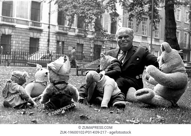 Dec. 16, 1972 - Actor/Writer Peter Bull holds a Teddy Bear's tea party to celebrate the publication of his book.: Actor/Writer, Peter Bull